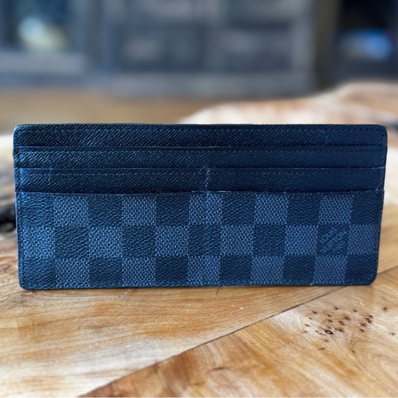 Louis Vuitton insert Card
Holder Damier
Graphite wallet - Picture 3 of 13